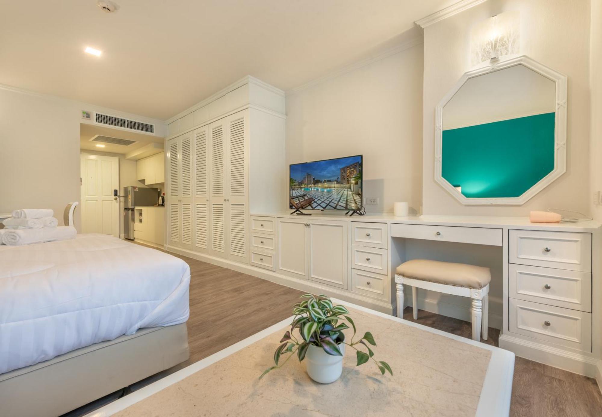 Aparthotel Neom Town