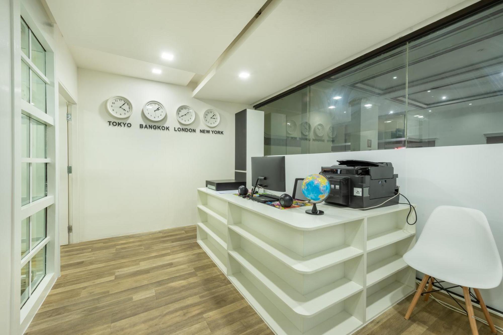 Aparthotel Neom Town *