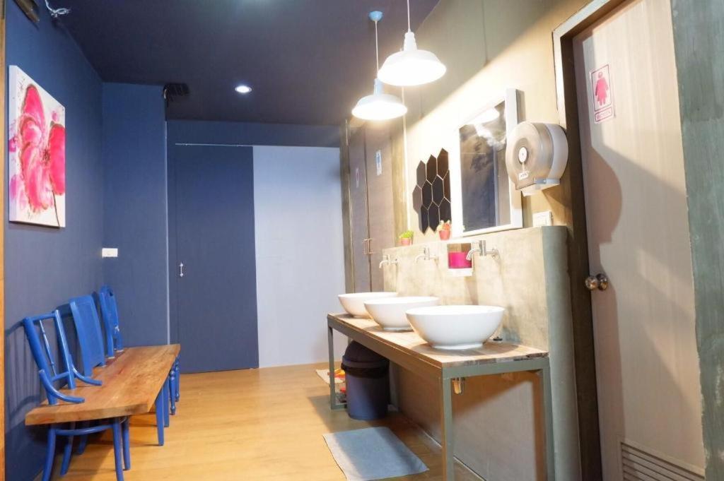 Hostel Sleep Cafe @ Hidee