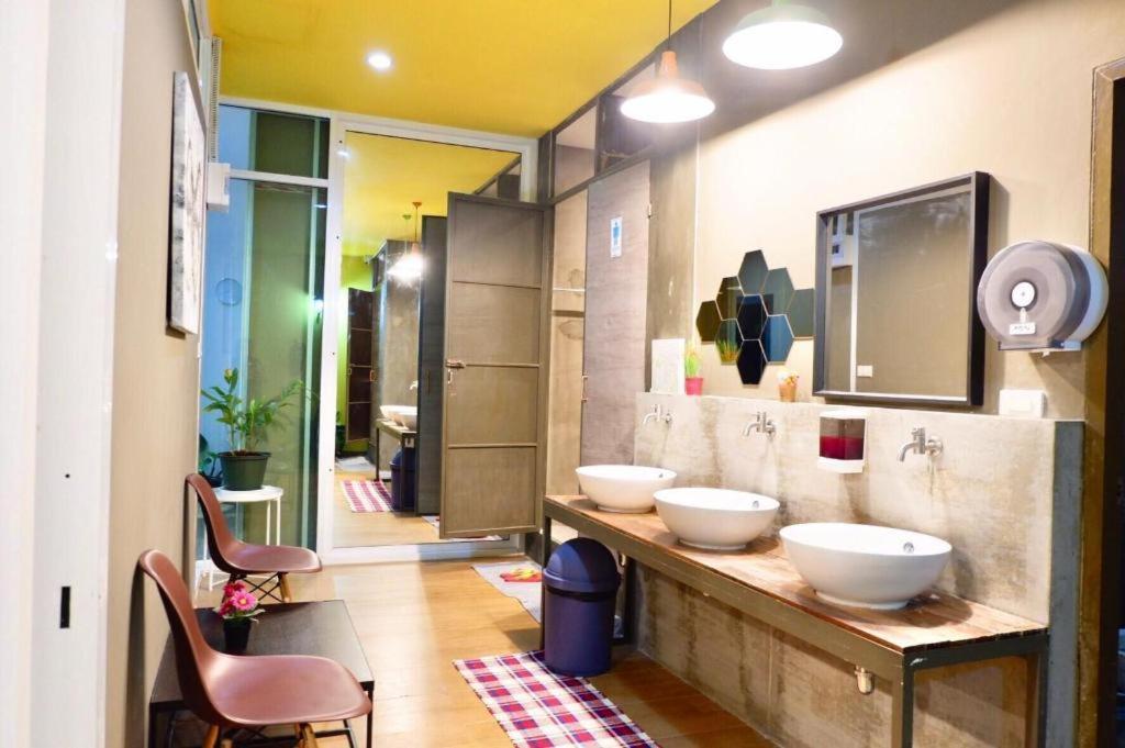 Hostel Sleep Cafe @ Hidee Bangkok