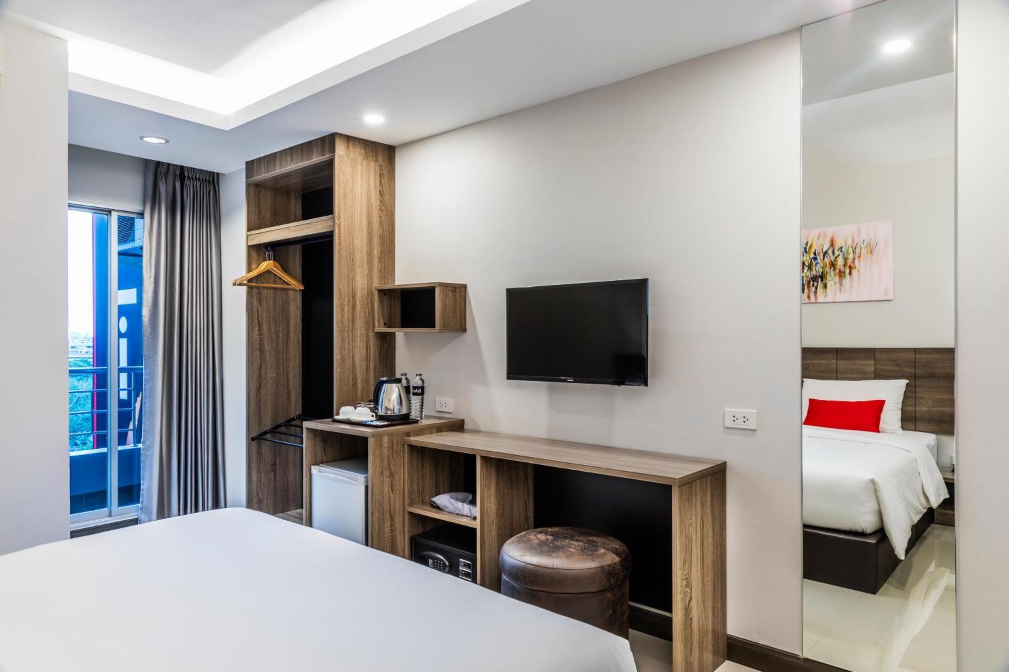 Livotel Hua Mak Hotel