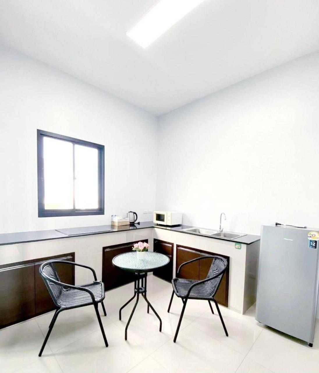 Apartamento Aqua Residences: New Near Wutthakat Bts Station Banguecoque