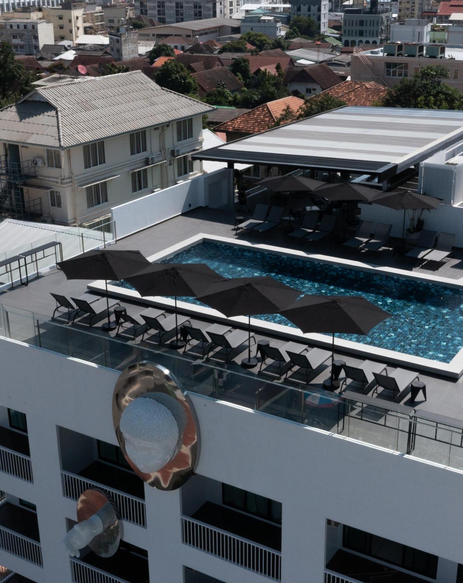 The Standardx, Phra Arthit Hotel 4*