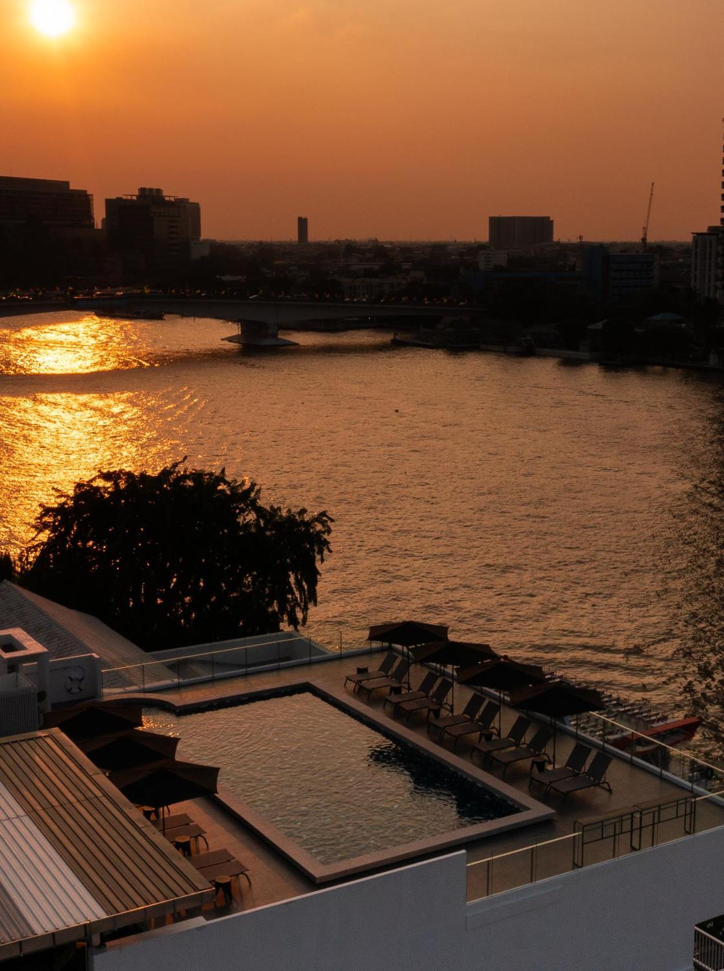 Hotel The Standardx, Phra Arthit 4*