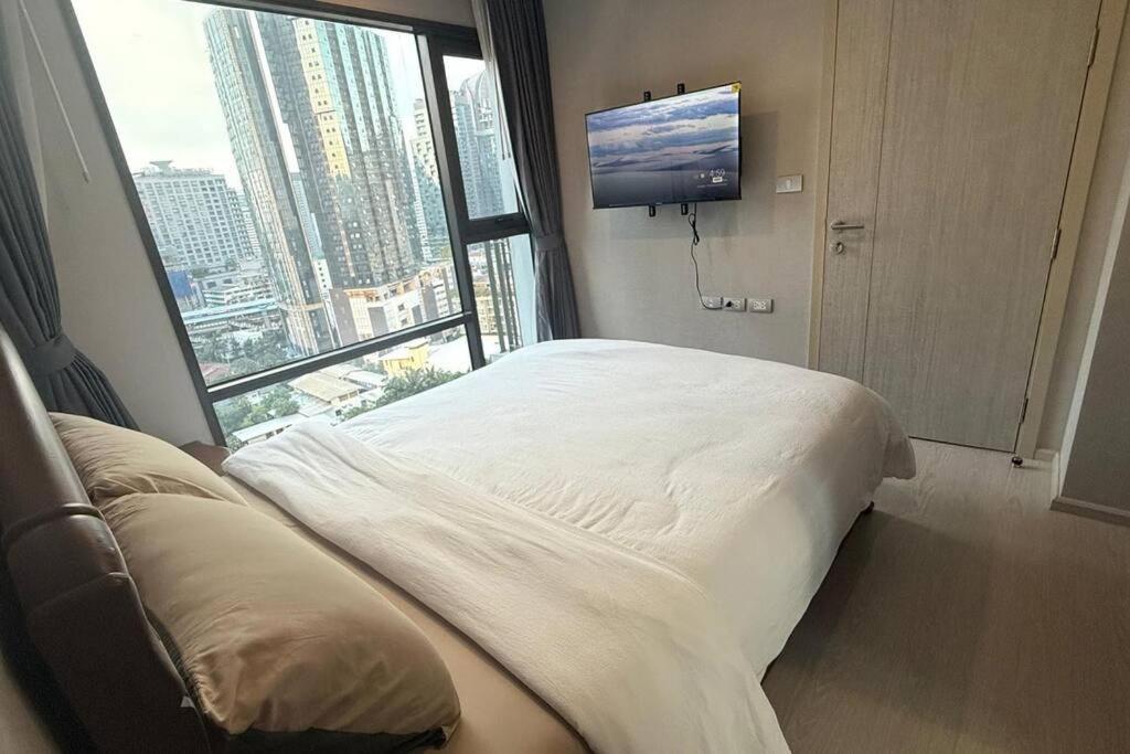 Luxurious Downtown