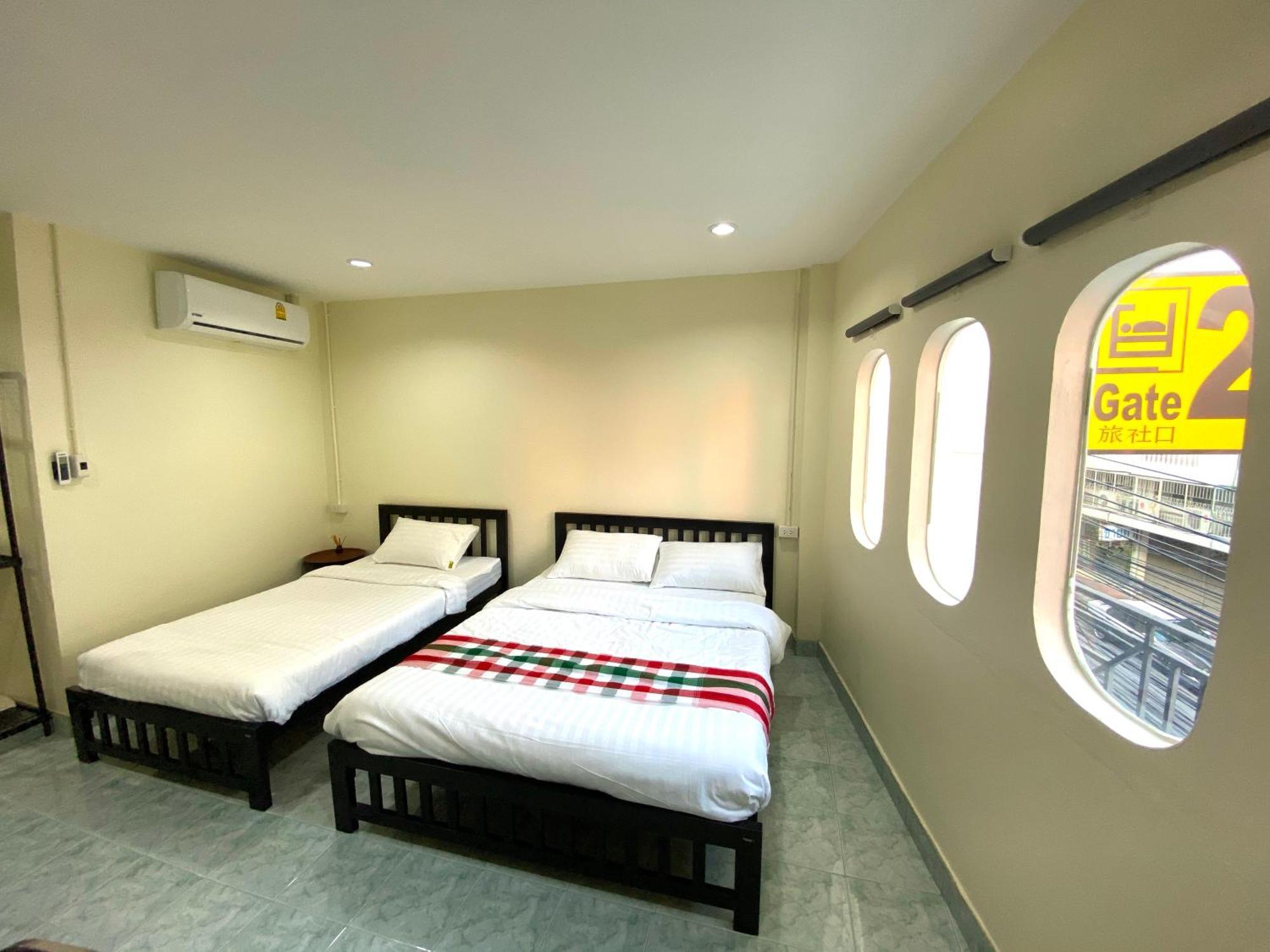 Sleep At - Don Mueang Hostel