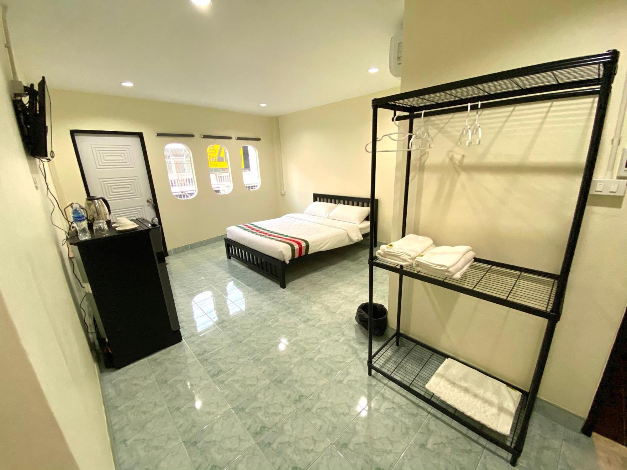 Sleep At - Don Mueang Hostel *