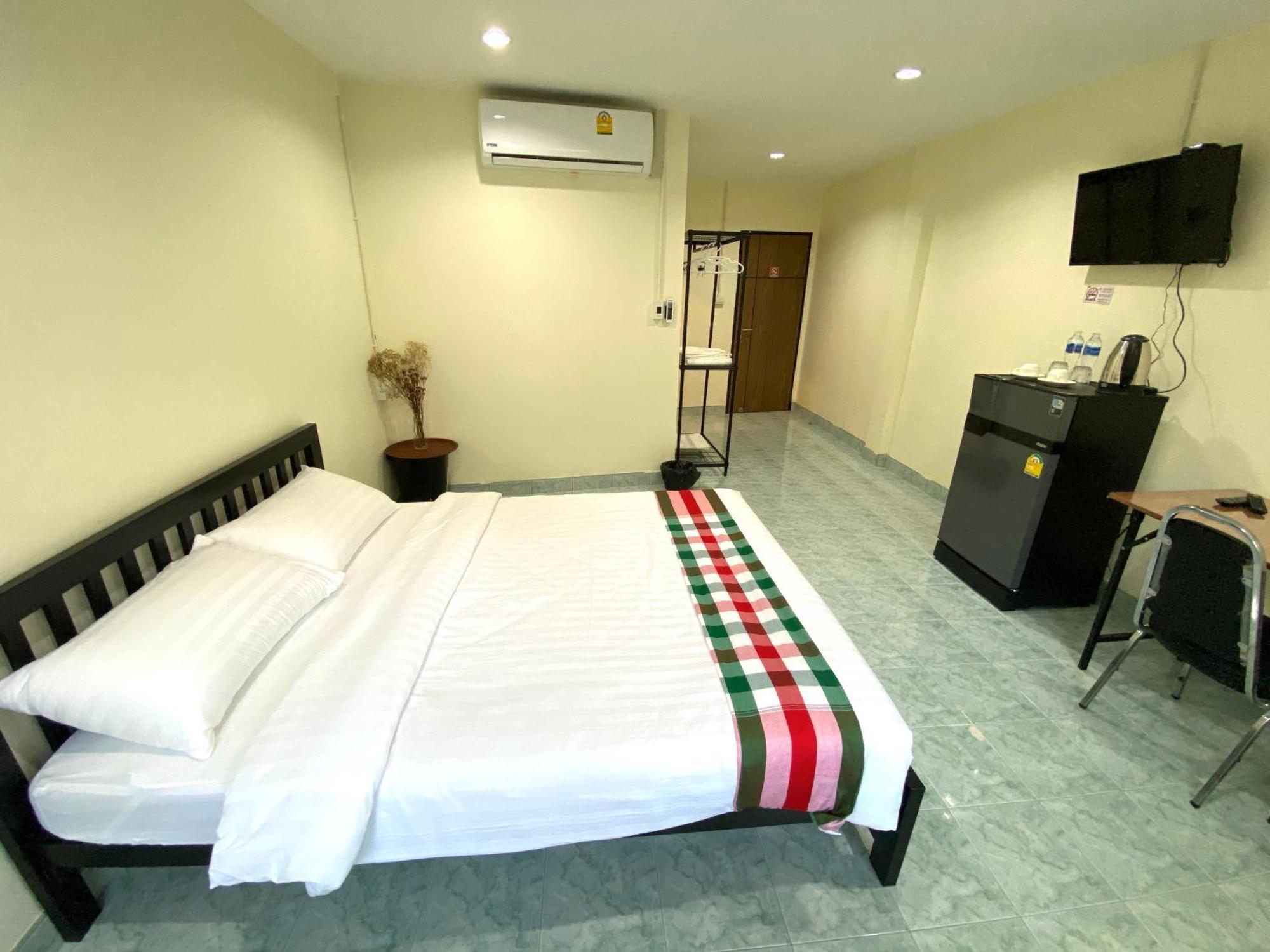 Sleep At - Don Mueang Hostel