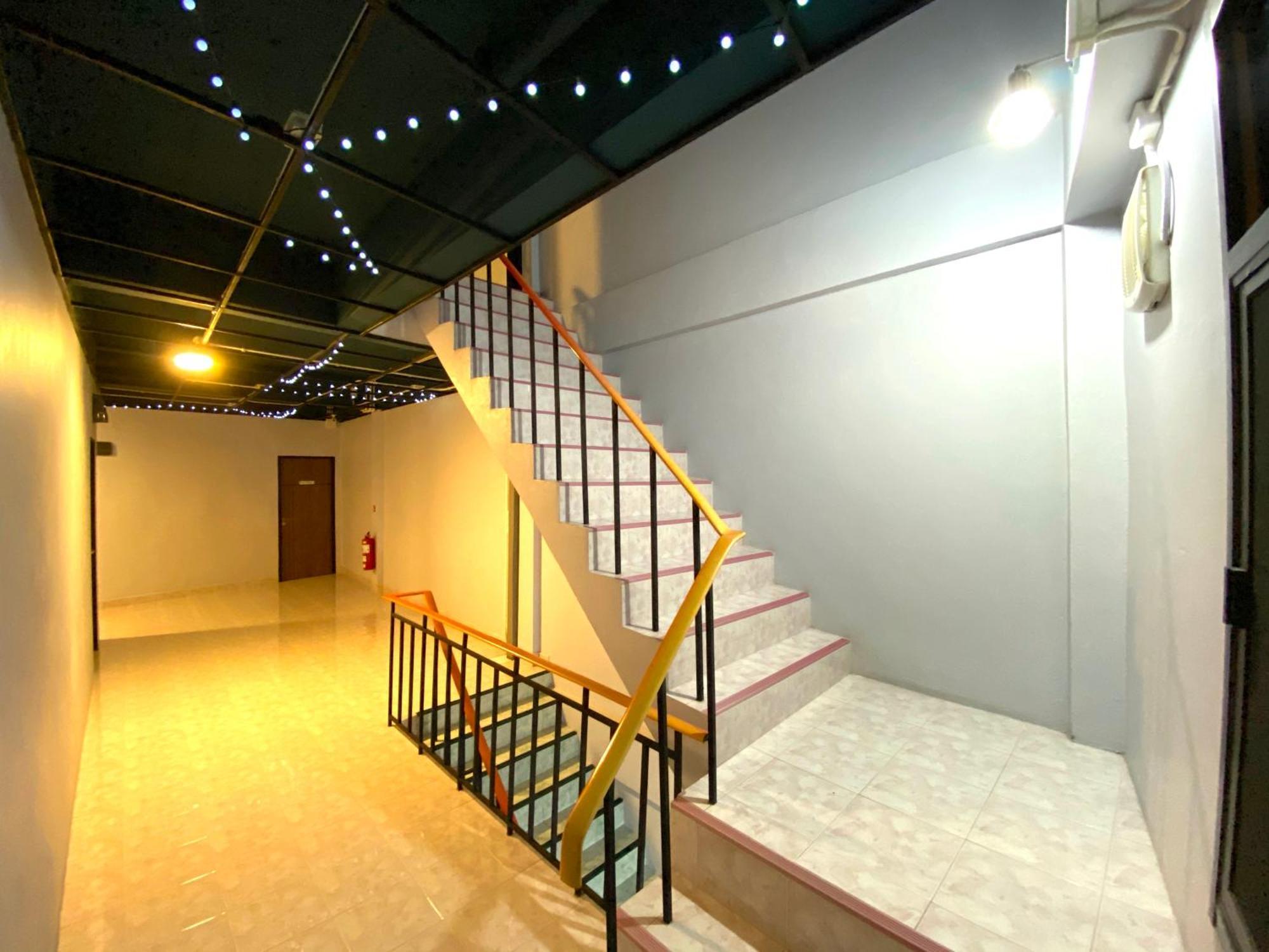 Sleep At - Don Mueang Hostel Bangkok