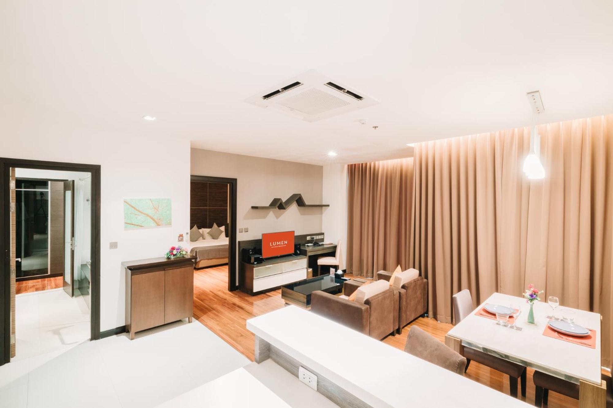 Lumen Srinakarin Hotel 5*