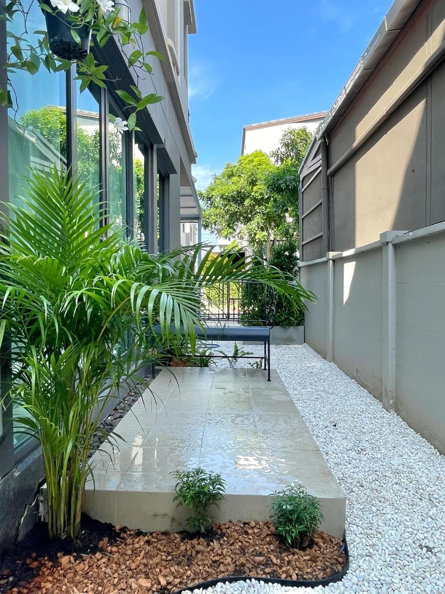 Holiday home Stylish2bd Pool&gym Near Airport *