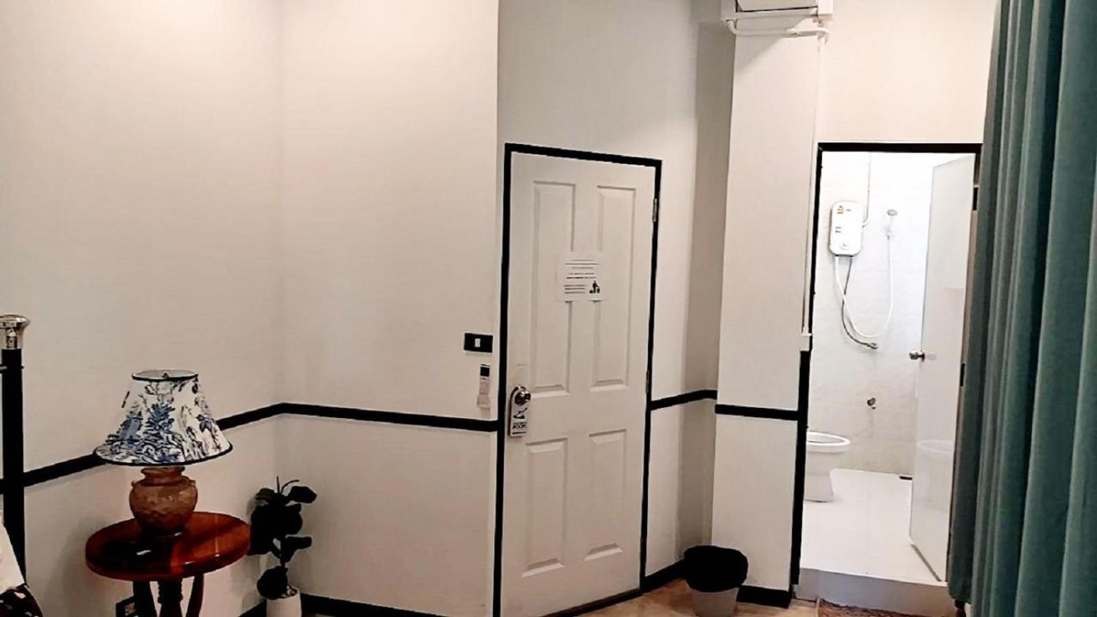 Apartment The Character Yaowarat V เดอะ คาแรคเตอร์ เยาวราช 3 *