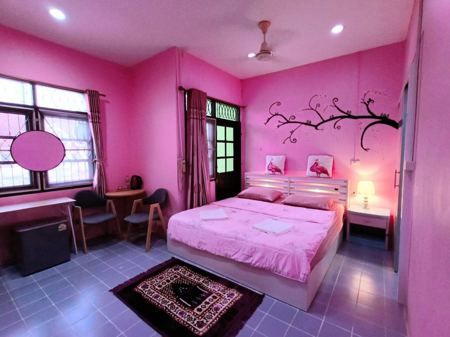 Rumah tetamu Ruenthip 3*