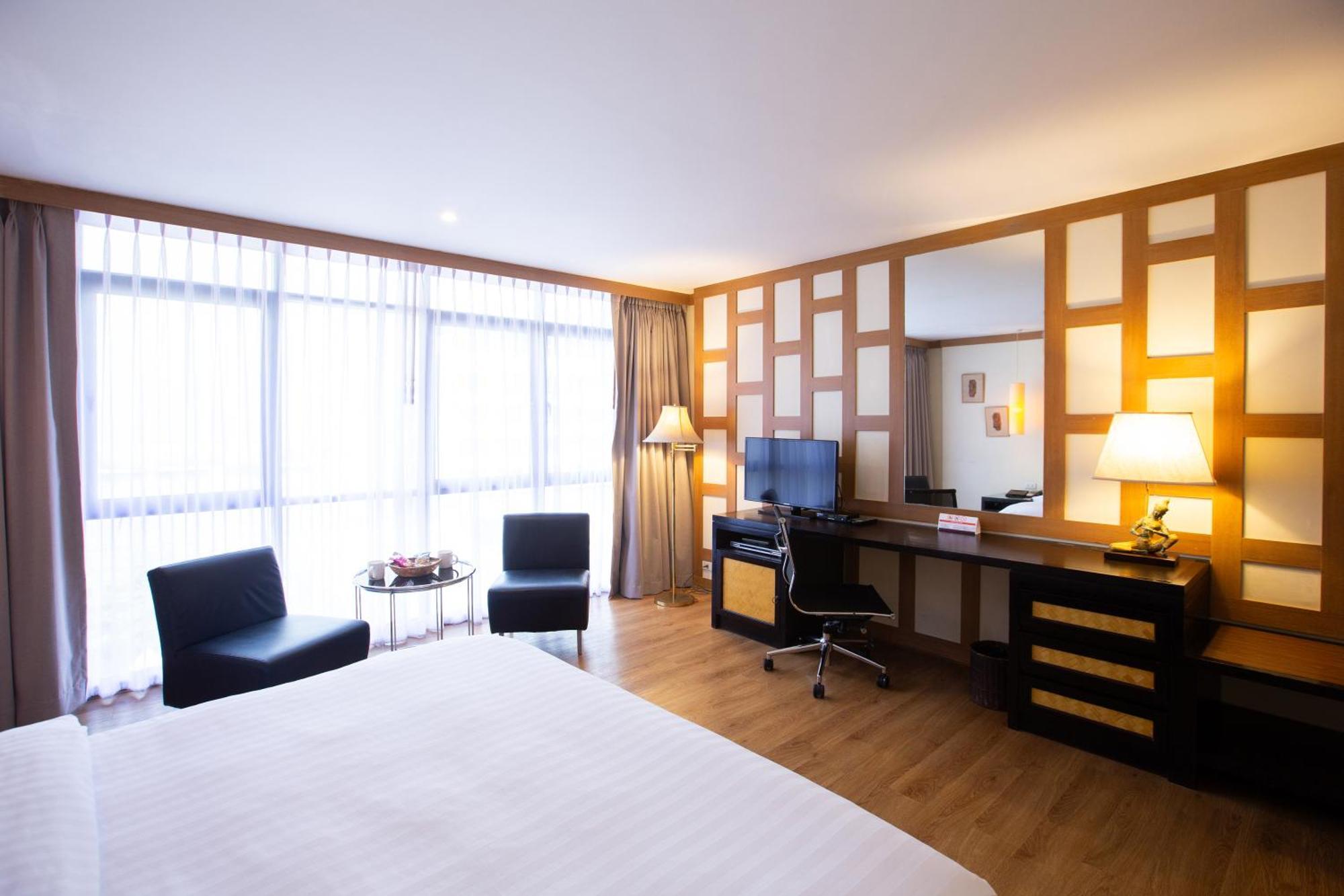 The Tarntawan Surawong Hotel