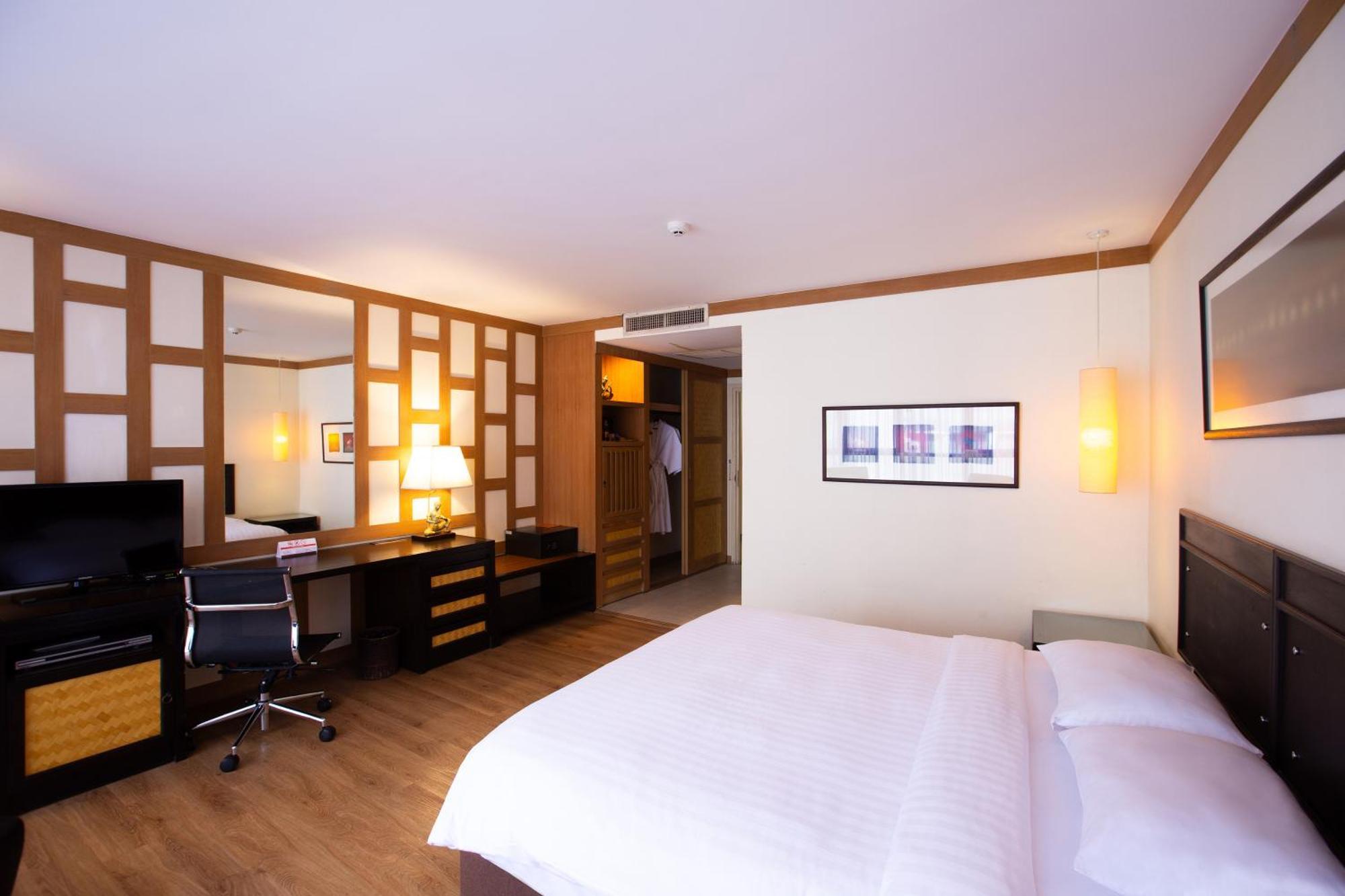 The Tarntawan Surawong 4*