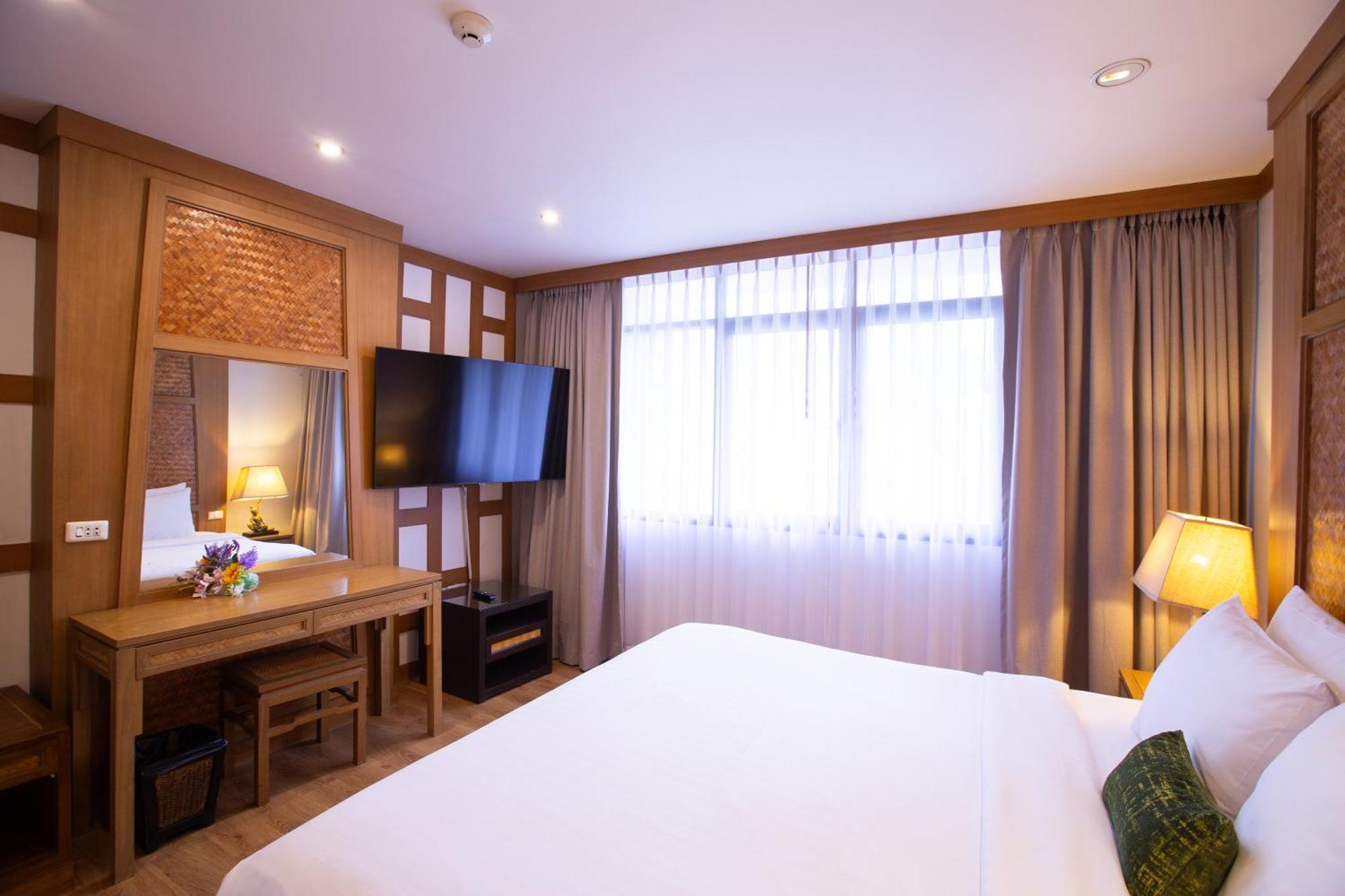 The Tarntawan Surawong Hotel