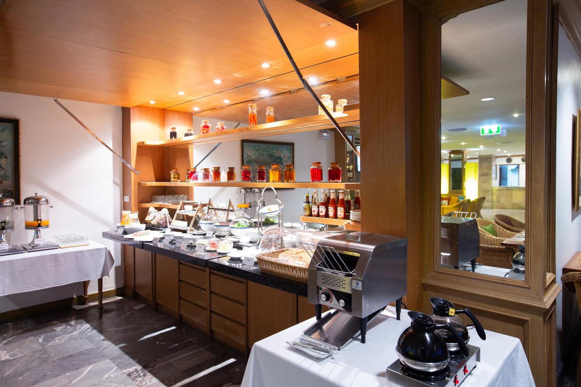 The Tarntawan Surawong 4*