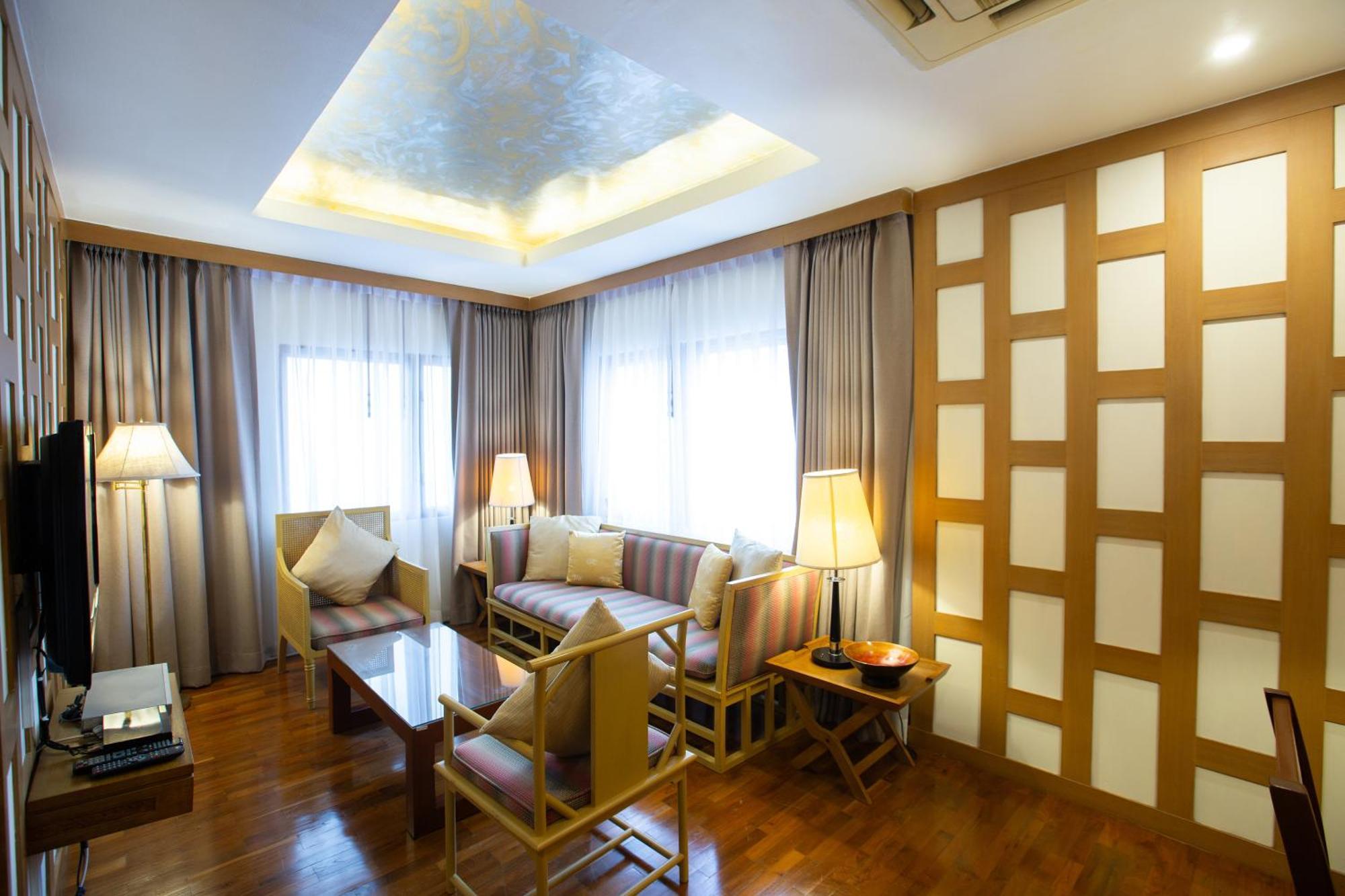 Hotel The Tarntawan Surawong