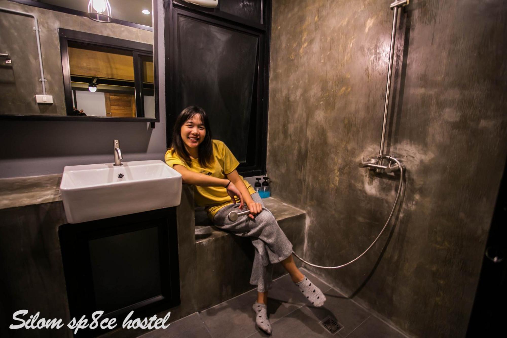 Silom Space Asrama *