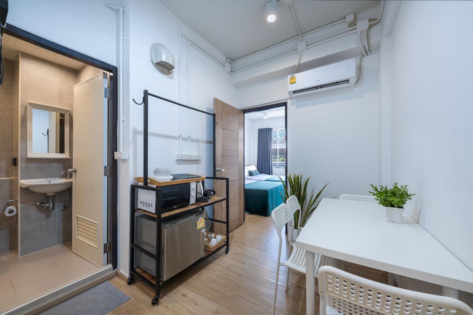 Platinum Deluxe Shopping Hostel