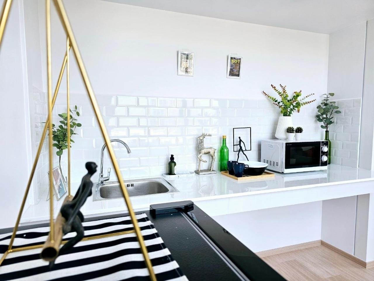 Midtown Duplex Ratchayothin Apartment Bangkok