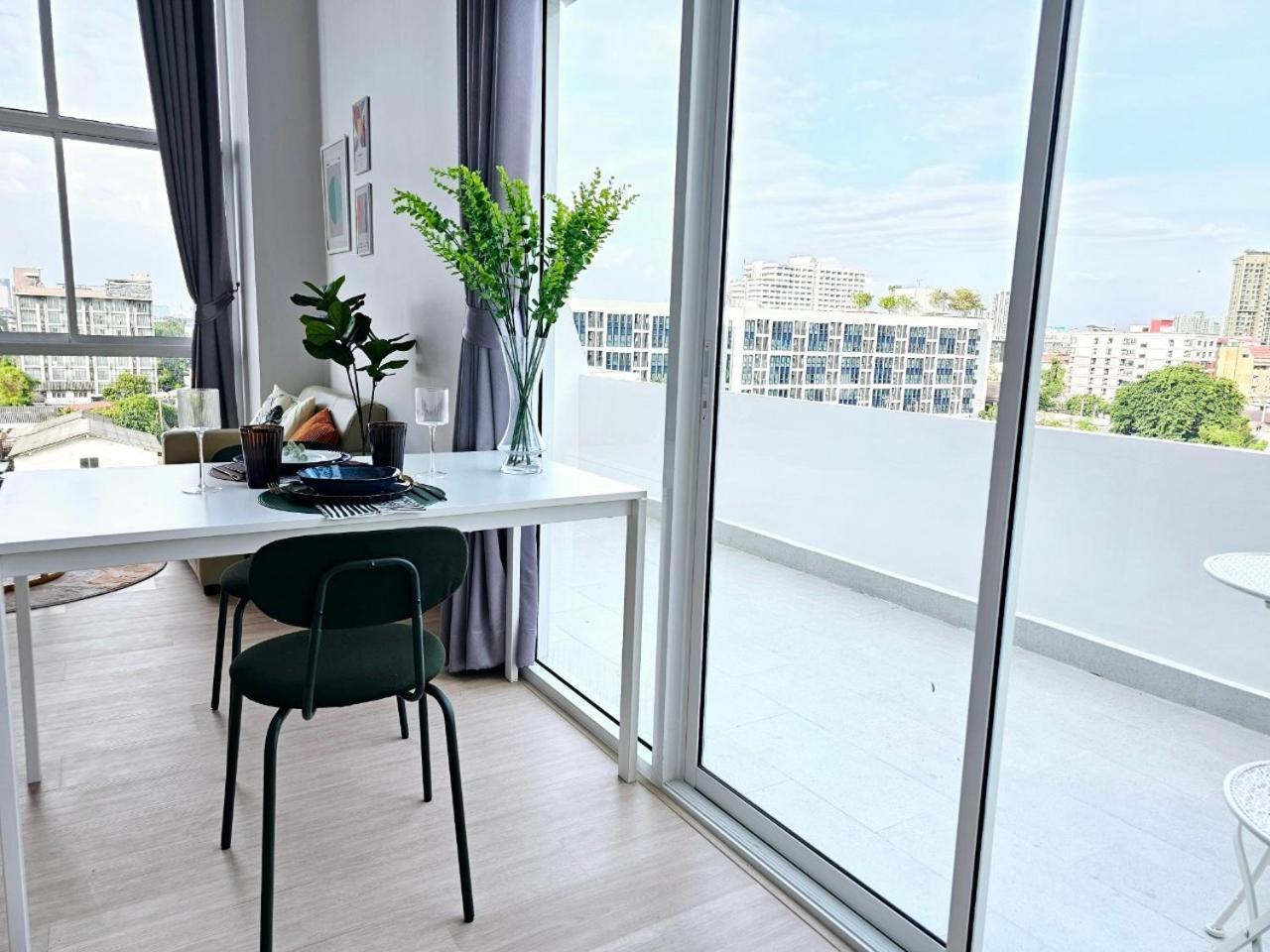 Midtown Duplex Ratchayothin *