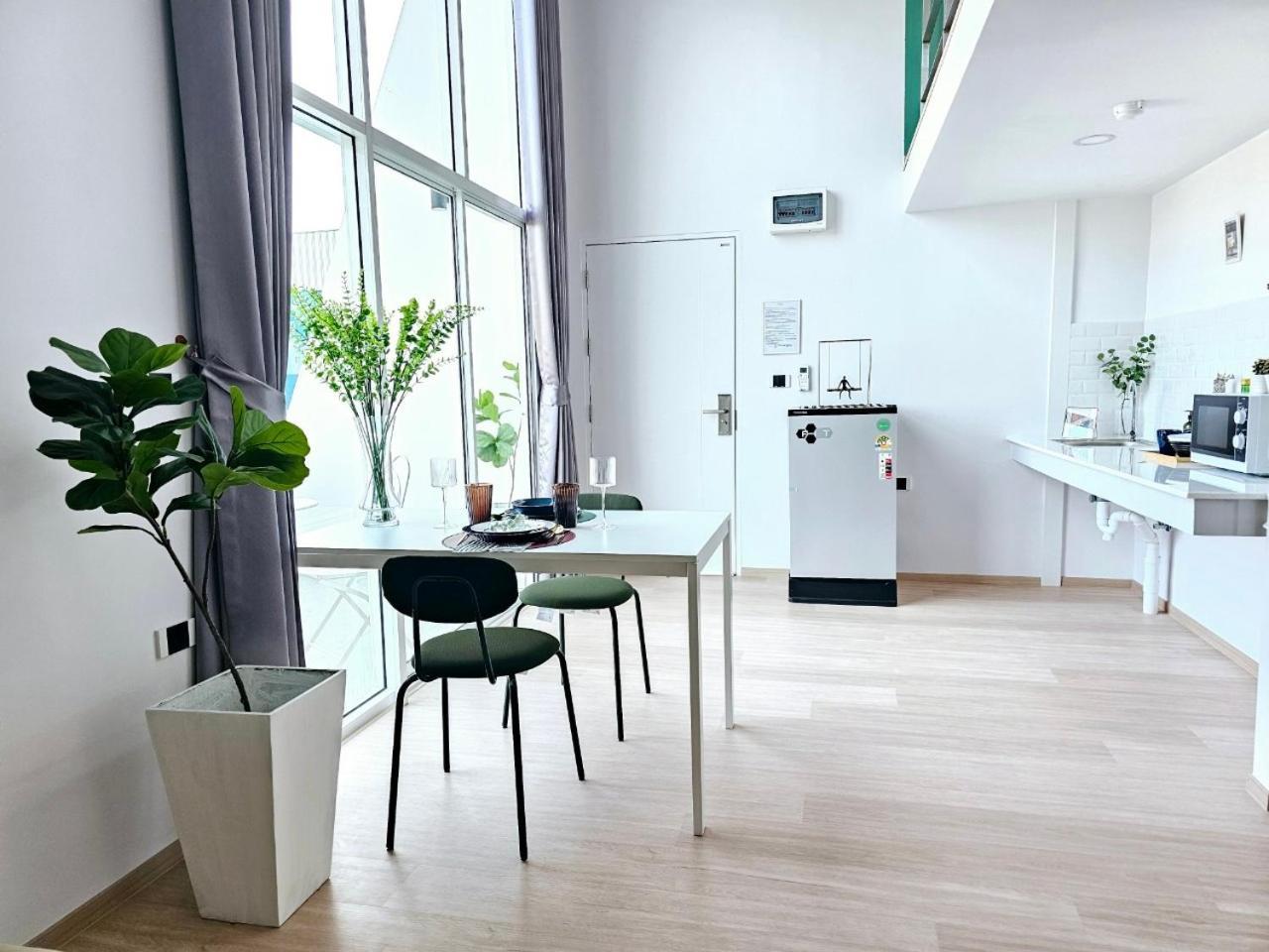 Apartment Midtown Duplex Ratchayothin *