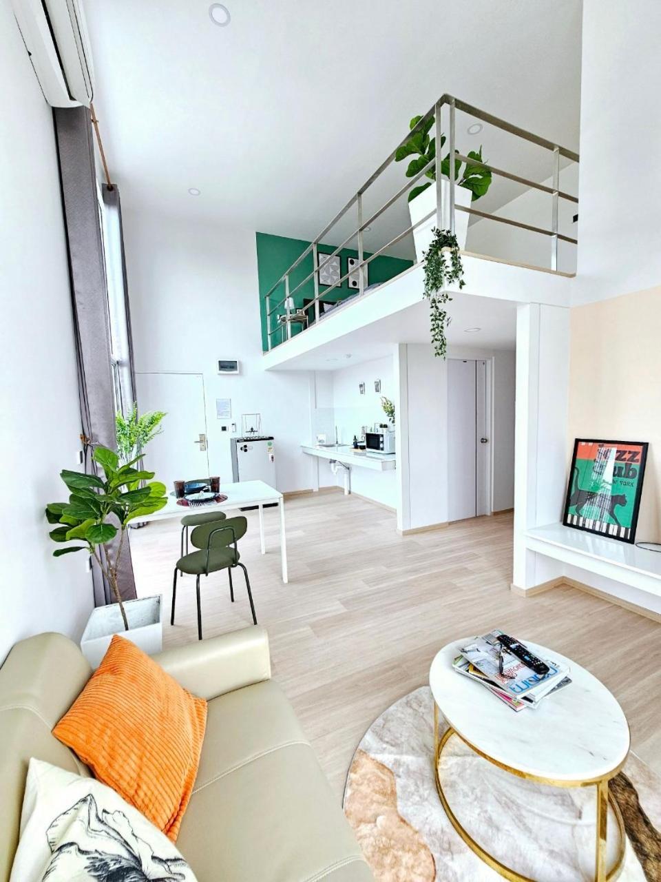 Midtown Duplex Ratchayothin Apartment