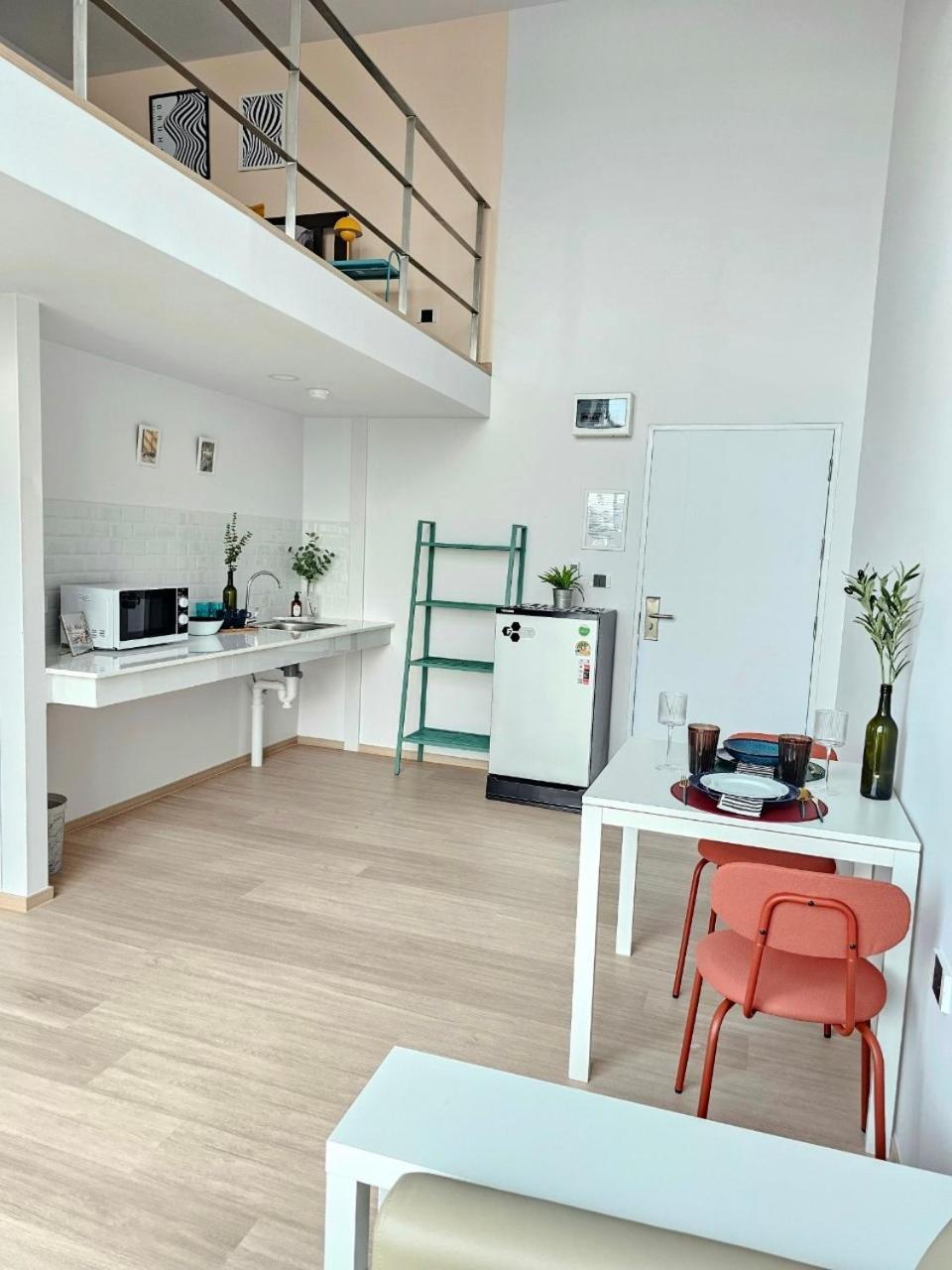 Midtown Duplex Ratchayothin Apartment