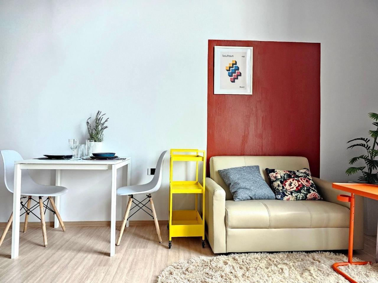 Midtown Duplex Ratchayothin Apartment Bangkok