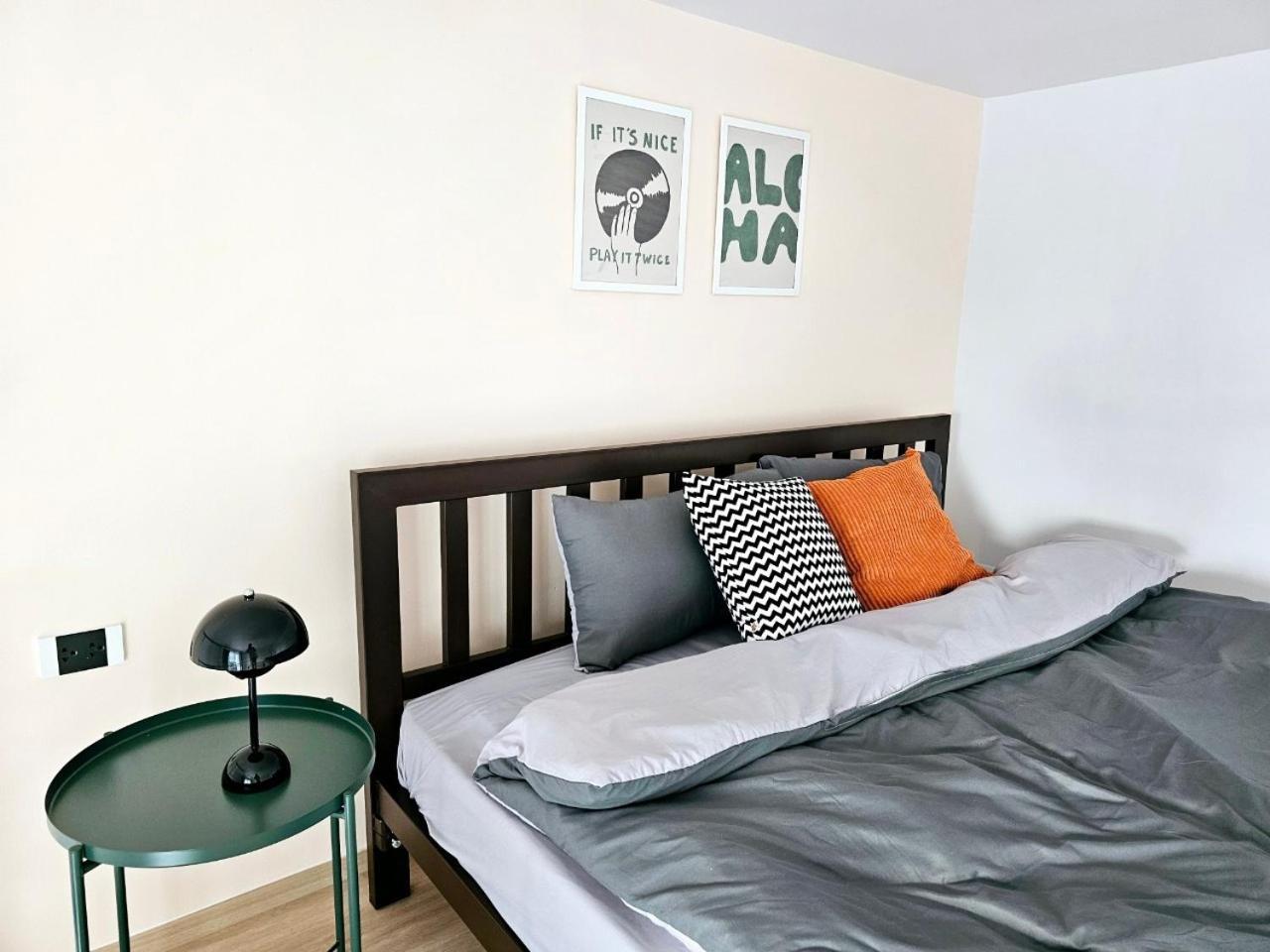 Midtown Duplex Ratchayothin Apartment Bangkok