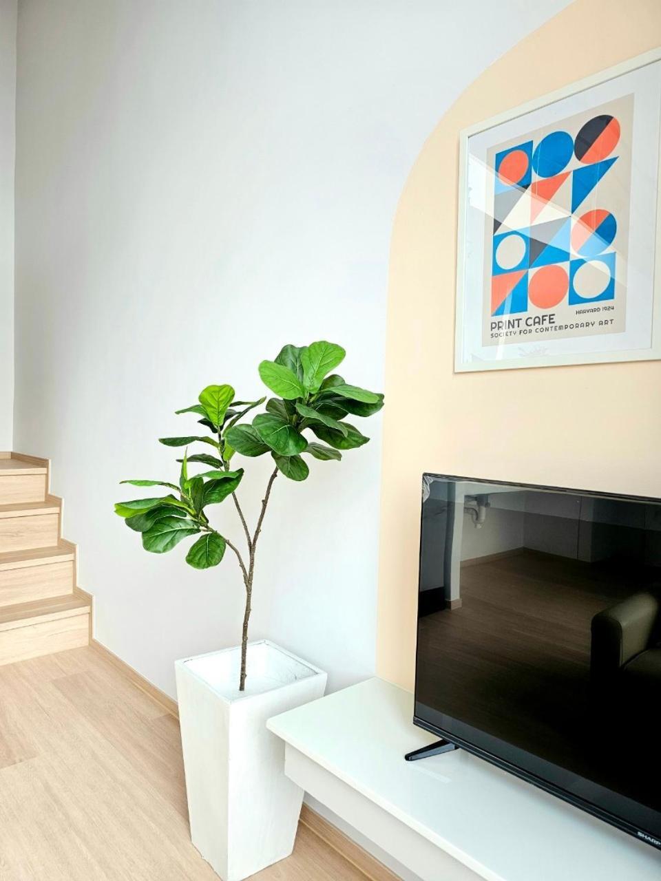 Midtown Duplex Ratchayothin Apartment
