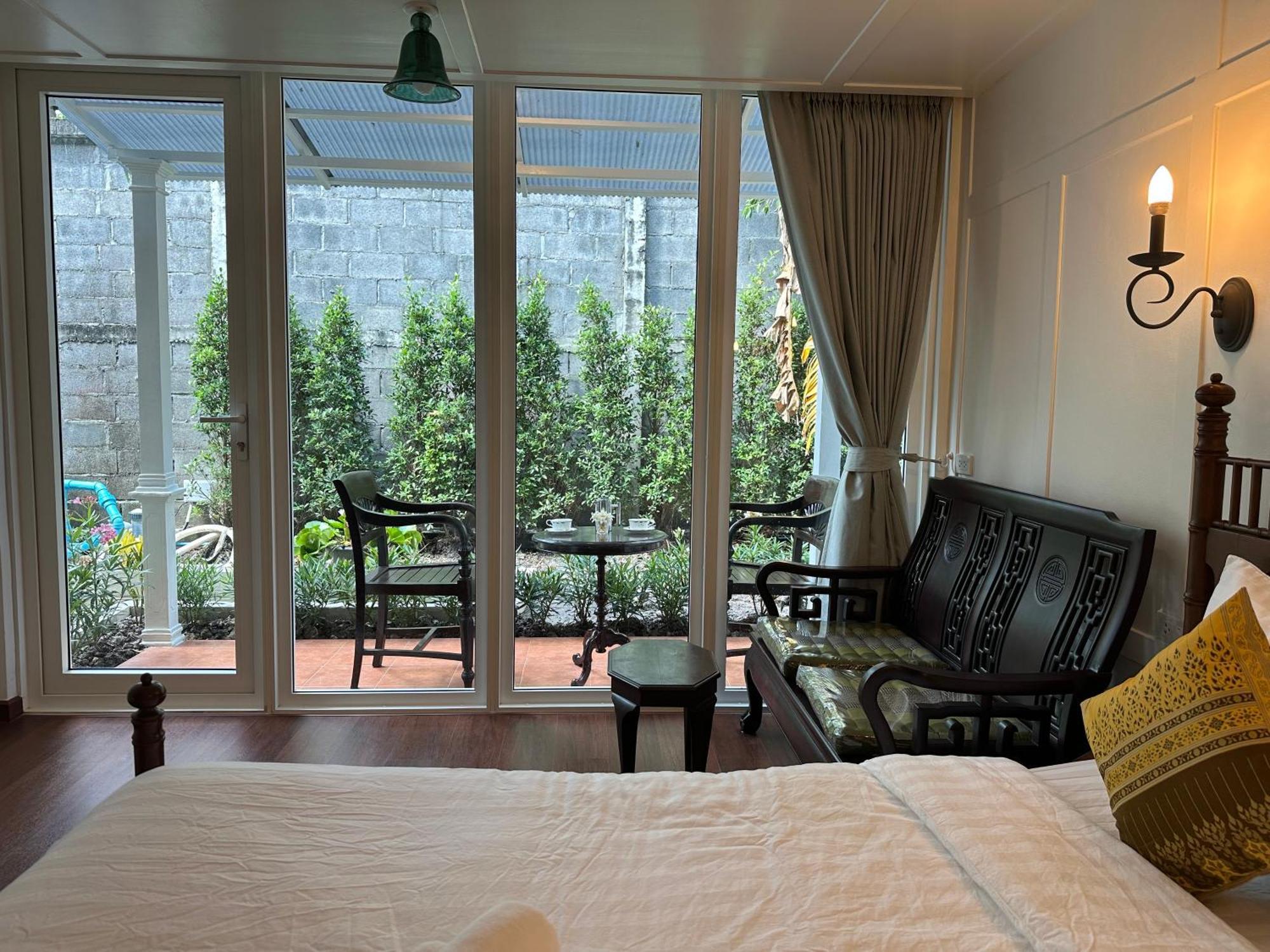 Hotel Baan Debtida *