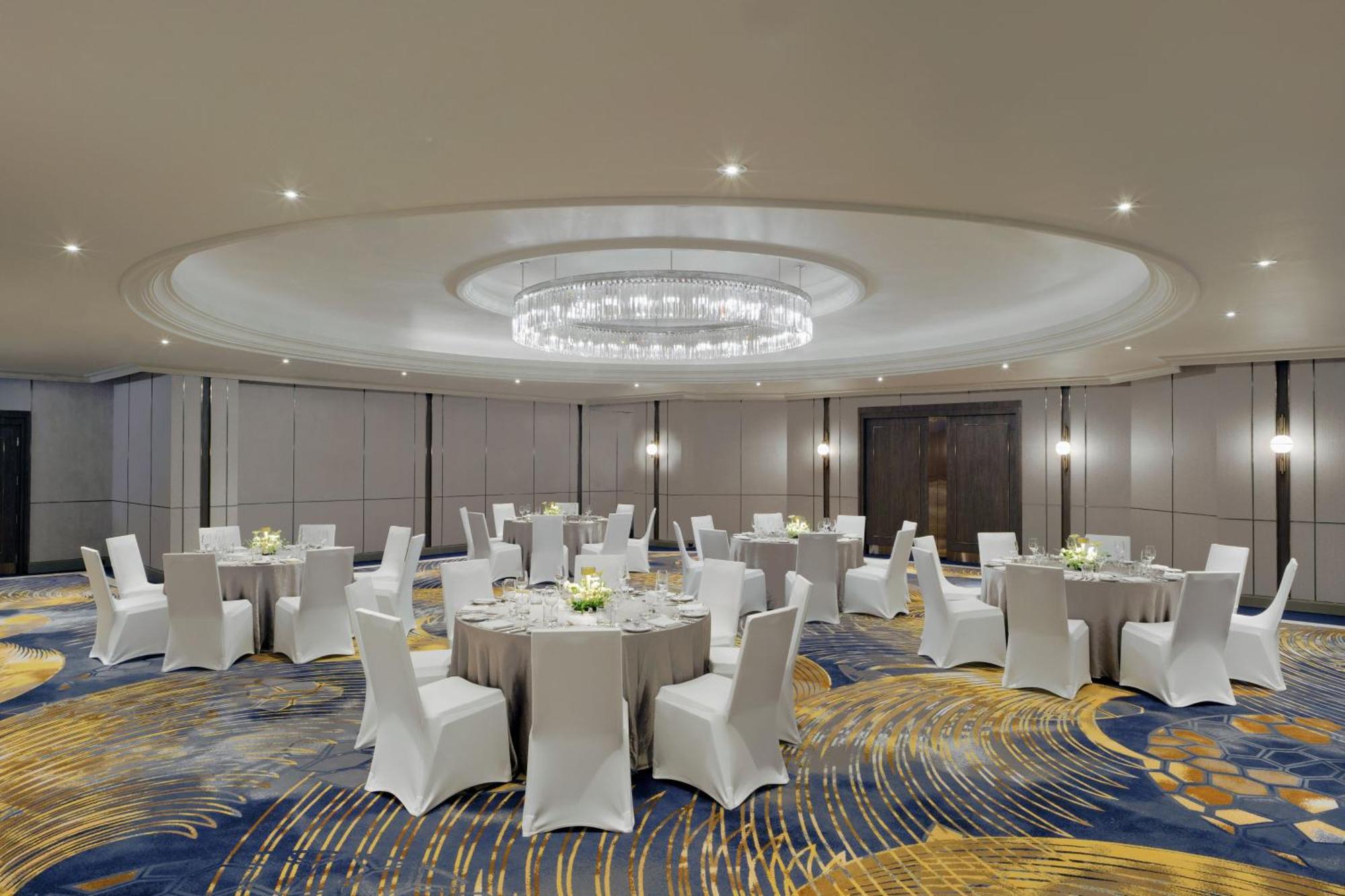 Hotel Royal Orchid Sheraton Riverside