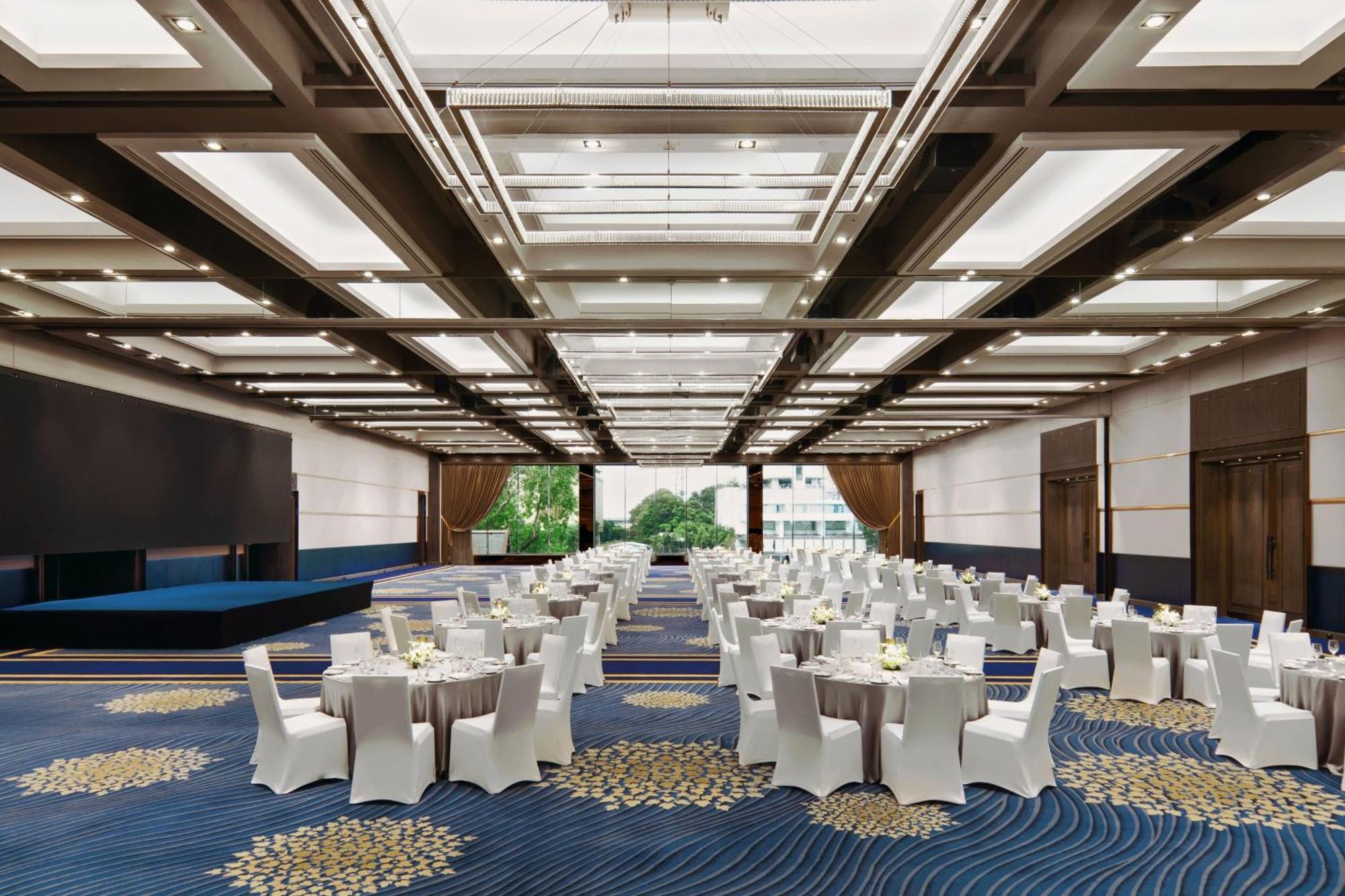 Hotel Royal Orchid Sheraton Riverside 5*