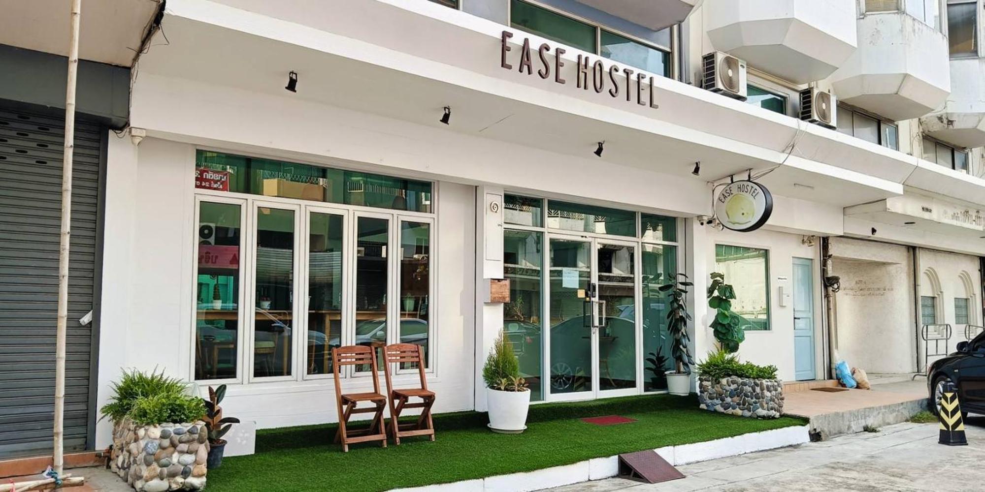 Ease Hostel *