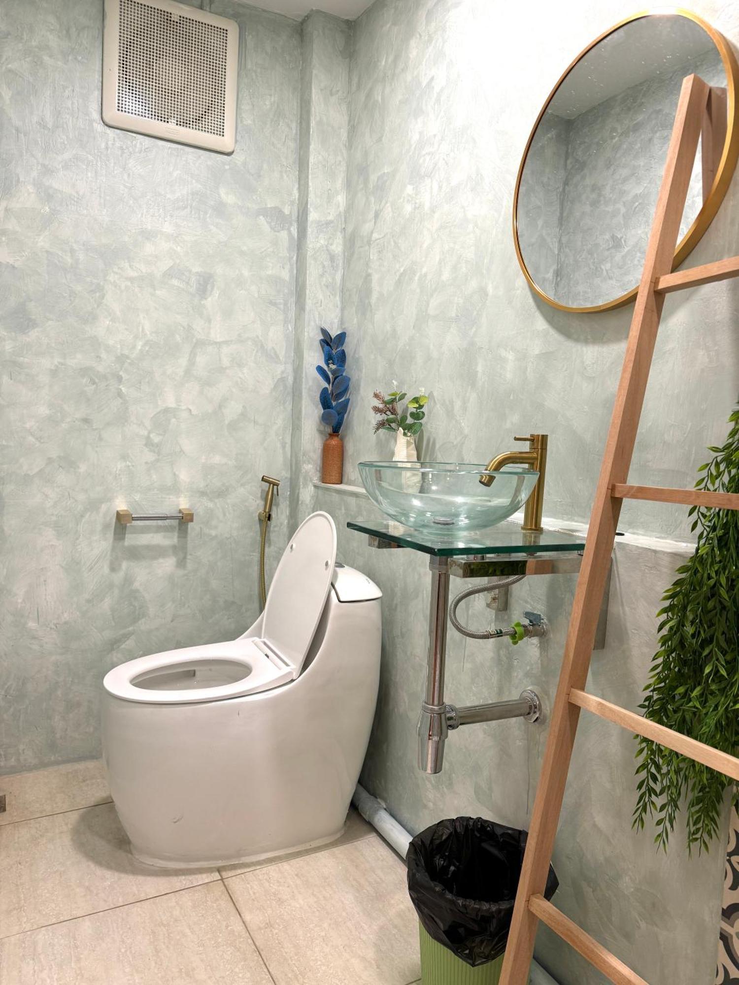 3 Bedroom Nordic Full Kitchen 8 Mins To Mrt & Jodd Fair & Near Rca Ferienhaus Bangkok