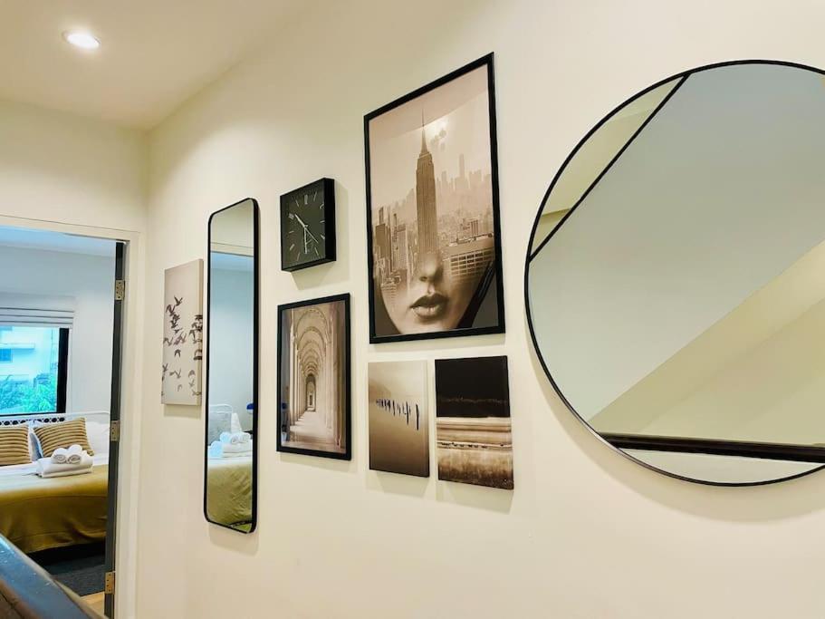 New Stylish Modern 4br 12pax 200m Bts Phrakhanong Holiday home Bangkok
