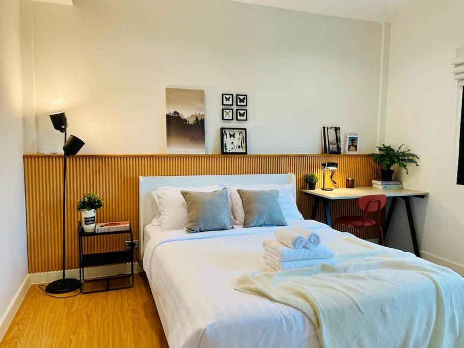 New Stylish Modern 4br 12pax 200m Bts Phrakhanong * Bangkok