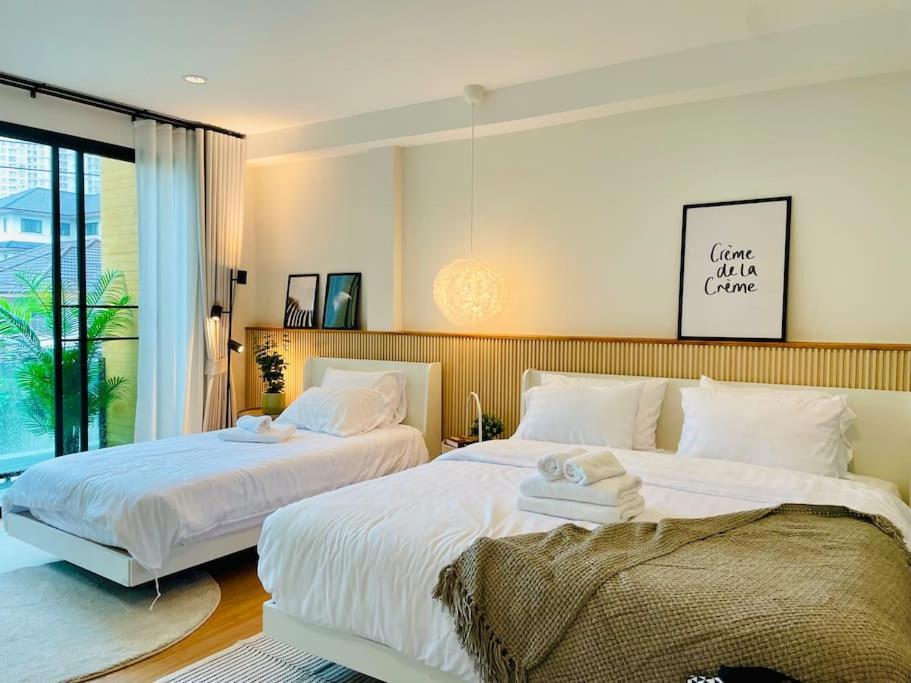 New Stylish Modern 4br 12pax 200m Bts Phrakhanong