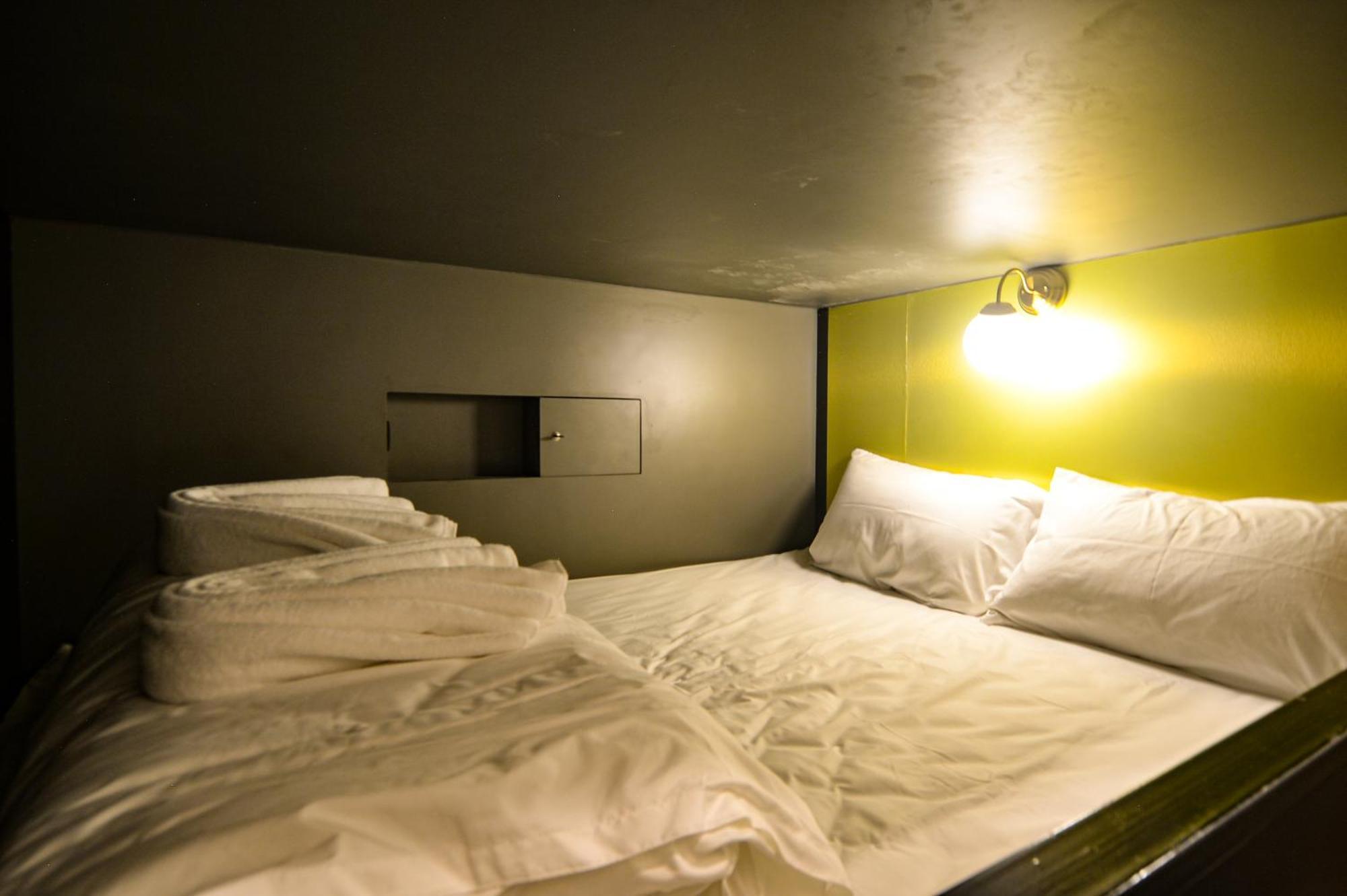 Four Sister Lamoon Hotel