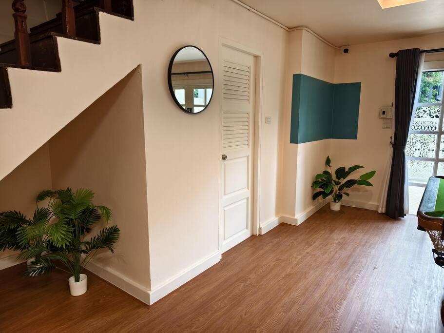 Thonglor Art House 5br With Beautiful Rooftop *