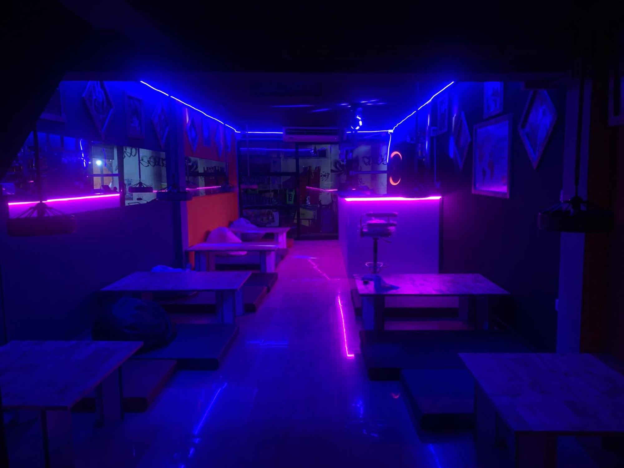 Roxx Social Hostel, Cafe & Bistro *
