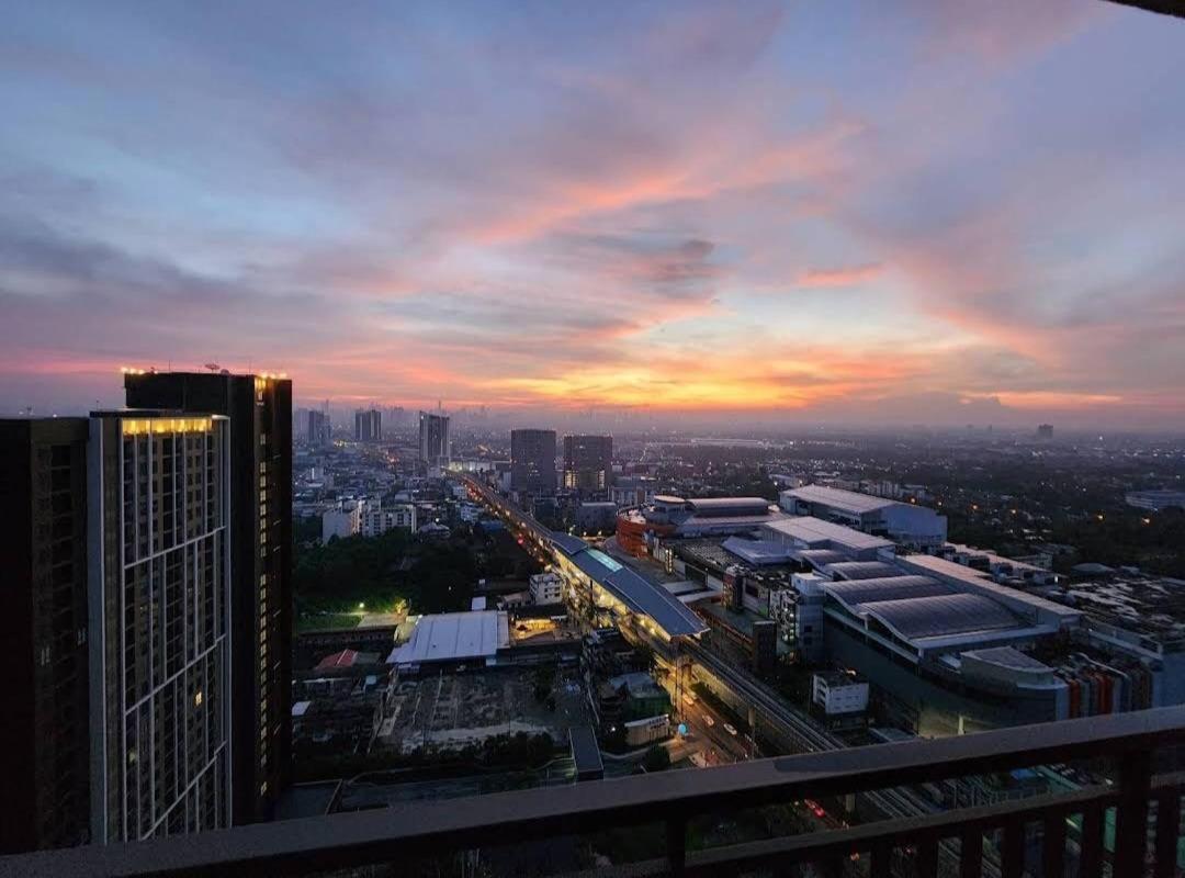 Lily's - Phasi Chareon Station Apartemen Bangkok