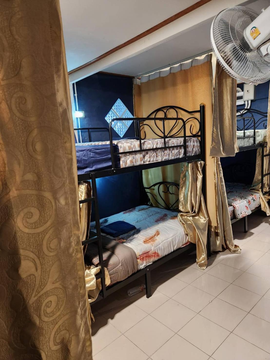 Hostel White House Khaosan Bangkok