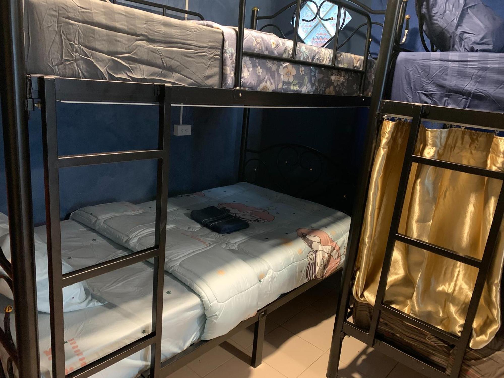 White House Khaosan Hostel Bangkok