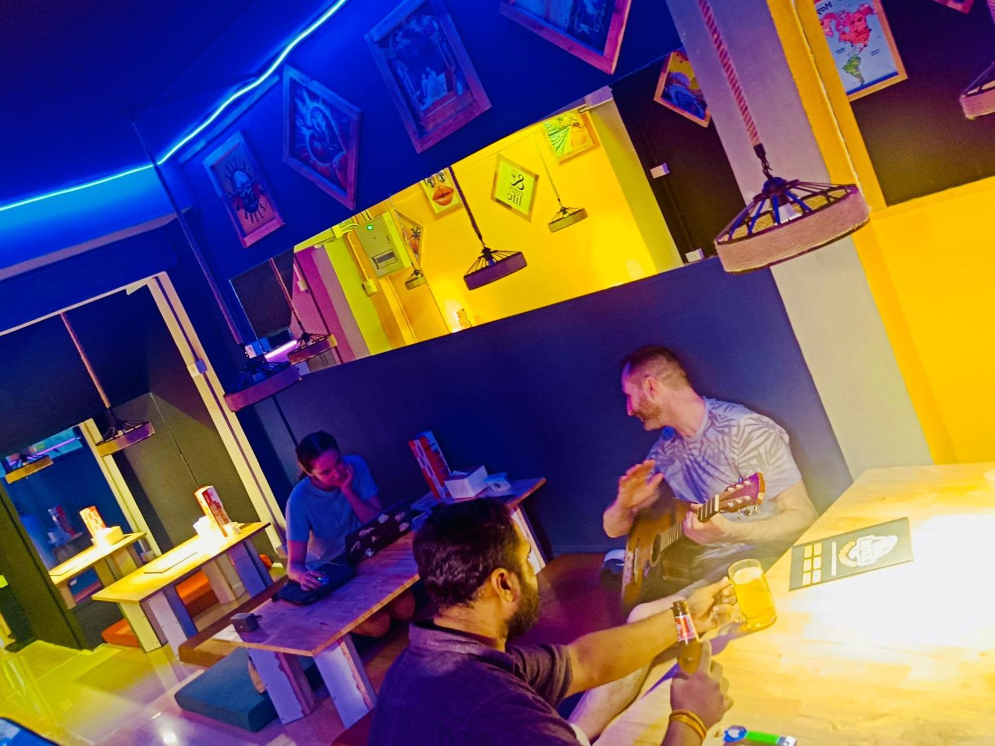 Roxx Social Hostel, Cafe & Bistro Bangkok