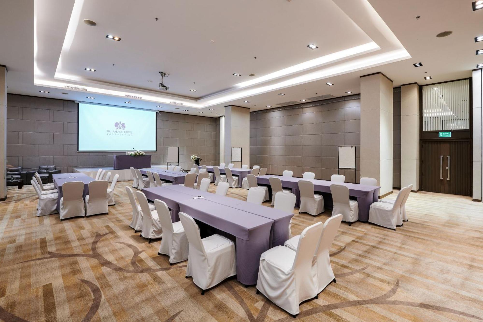Hotel Tk Palace & Convention 4*