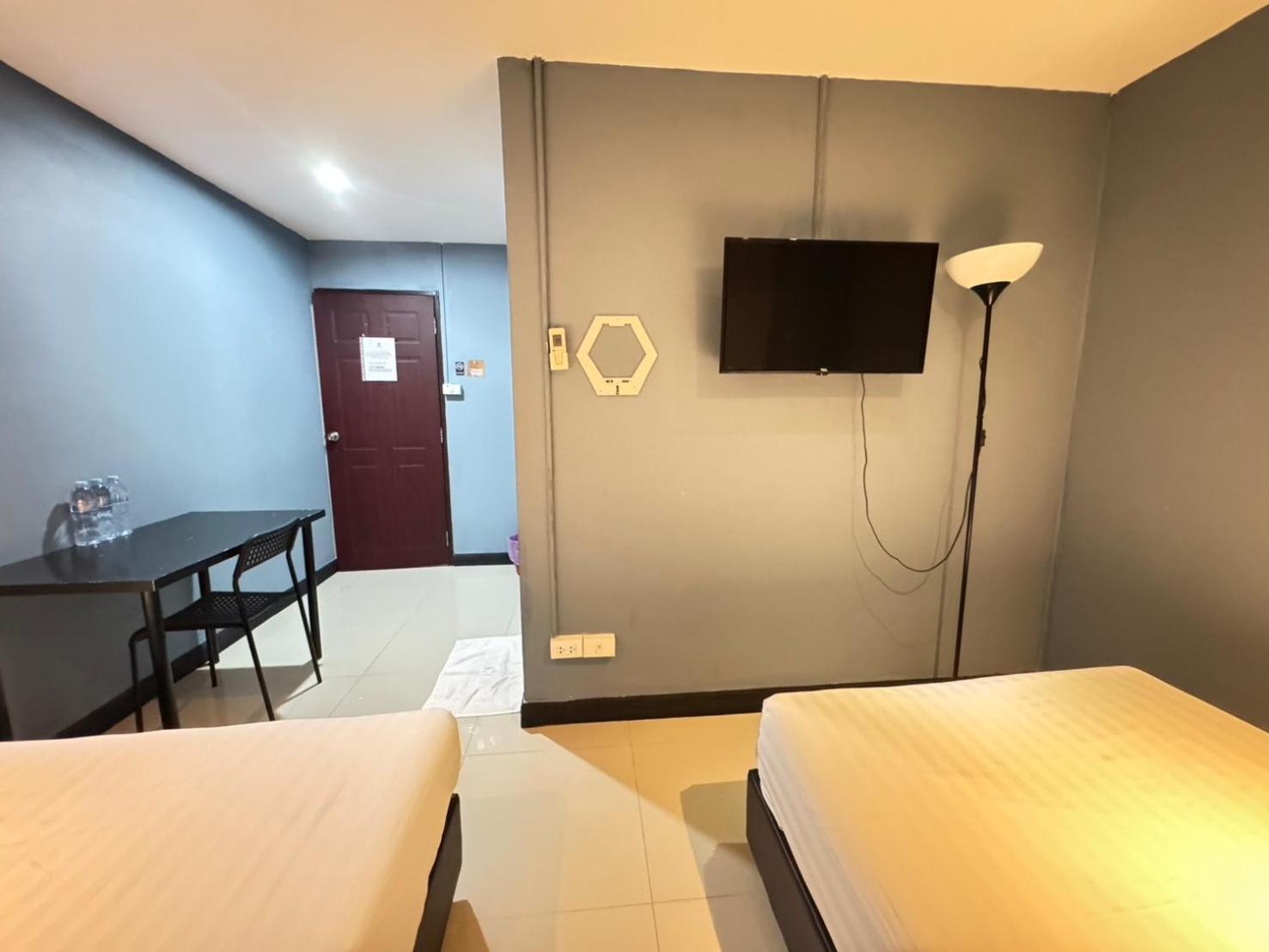 The Little Pig Sukhumvit Guest house Bangkok