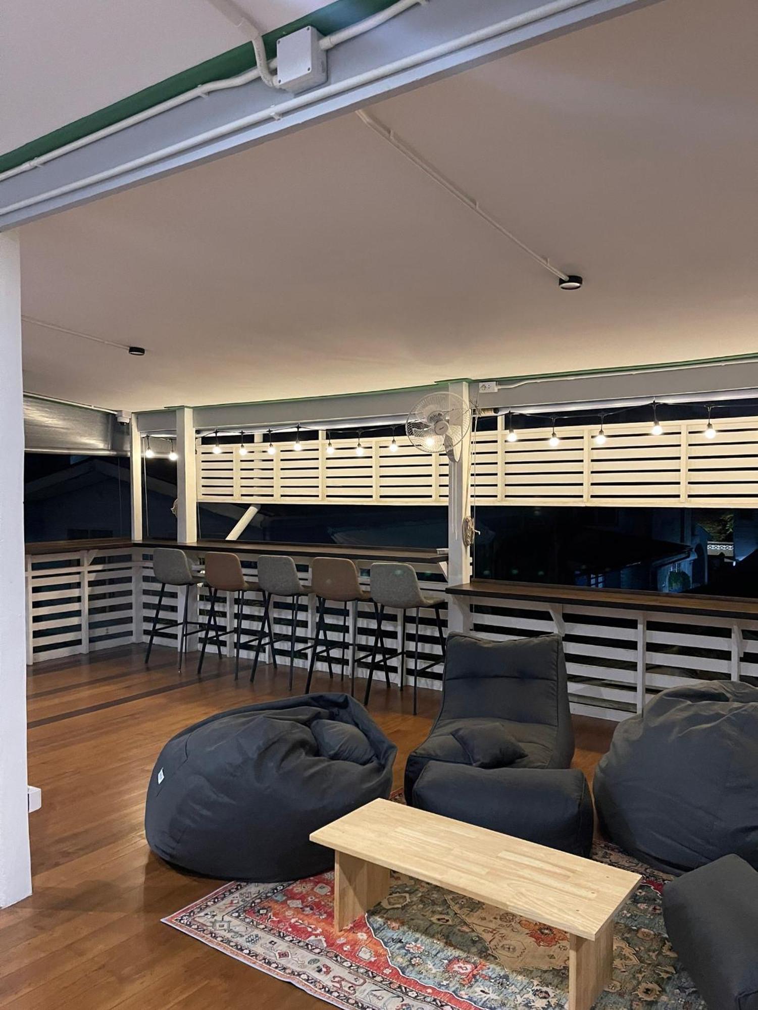 Green Cabin Hostel Asrama *